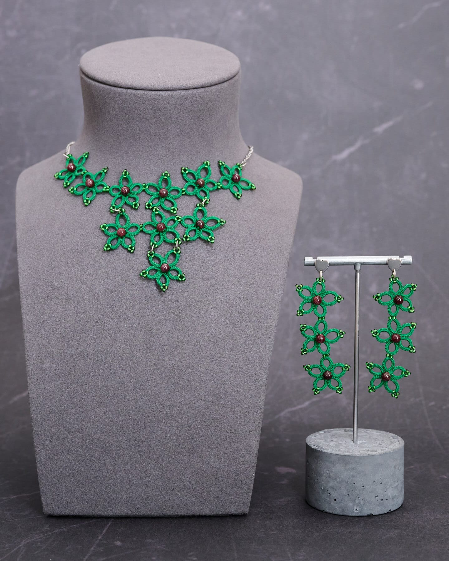 Wedding gifts 15 beardedcamera wedding gifts necklaces 013 1